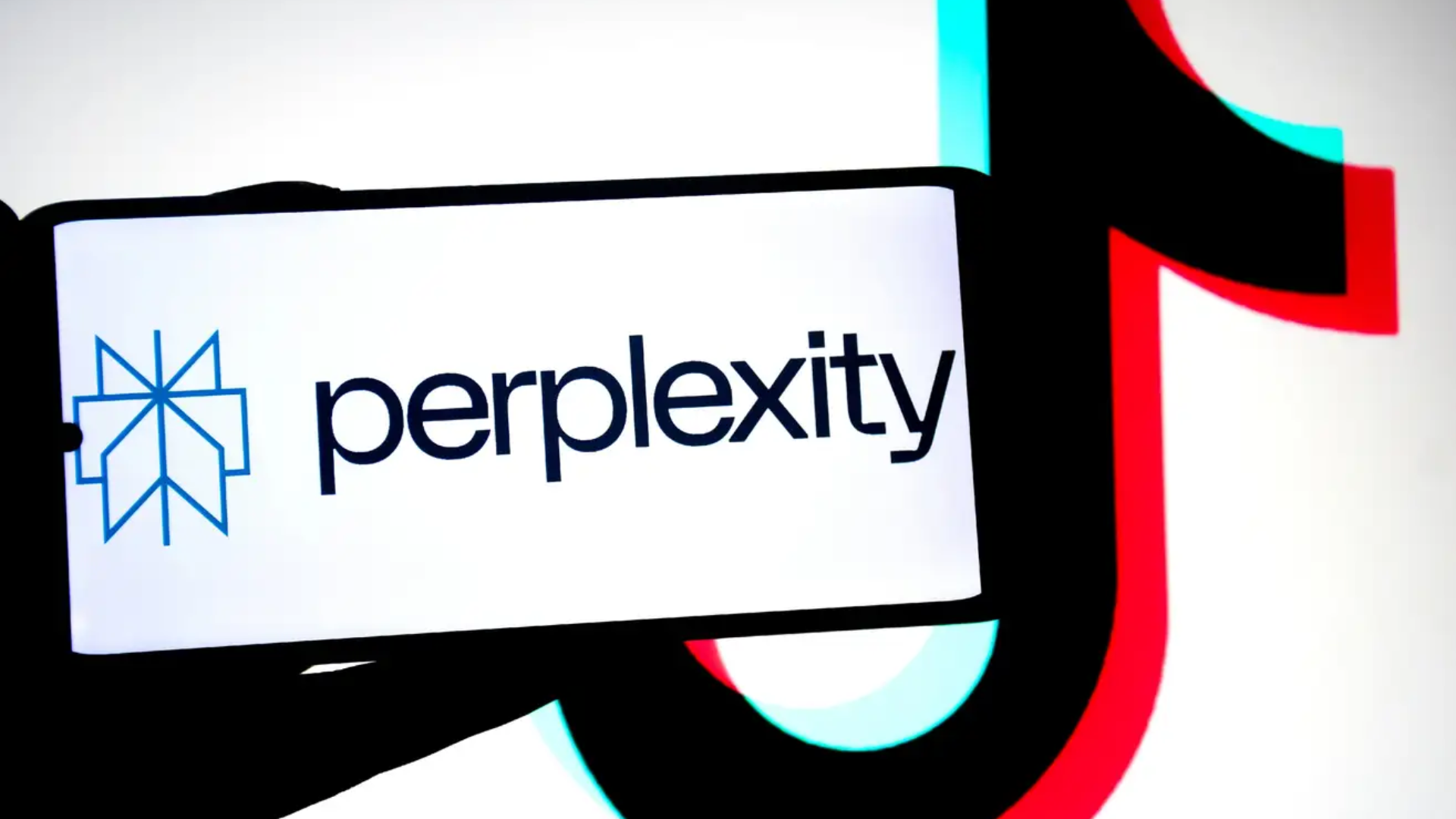 Cú Bắt Tay Gây Sốc: Perplexity AI Đề Xuất Sáp Nhập với TikTok, Chính Phủ Hoa Kỳ Có Lợi Gì?
