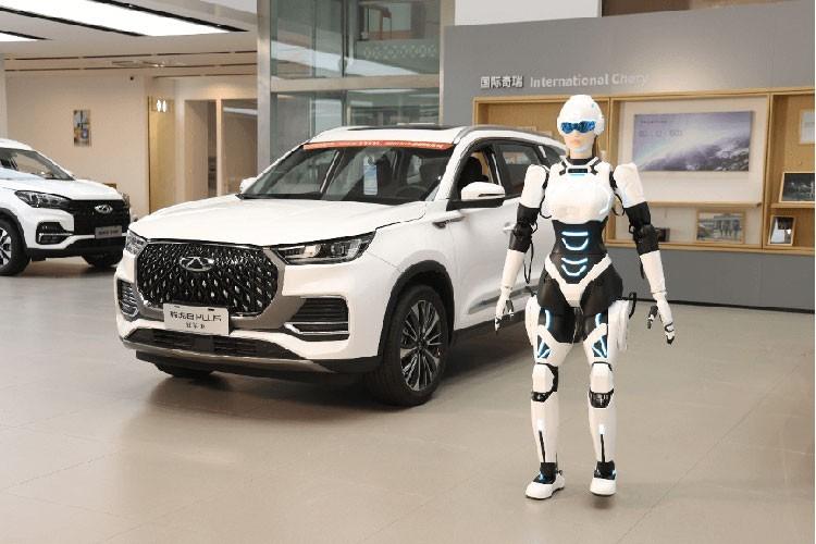 robot-co-thay-the-con-nguoi-trong-viec-ban-oto-hinh-2